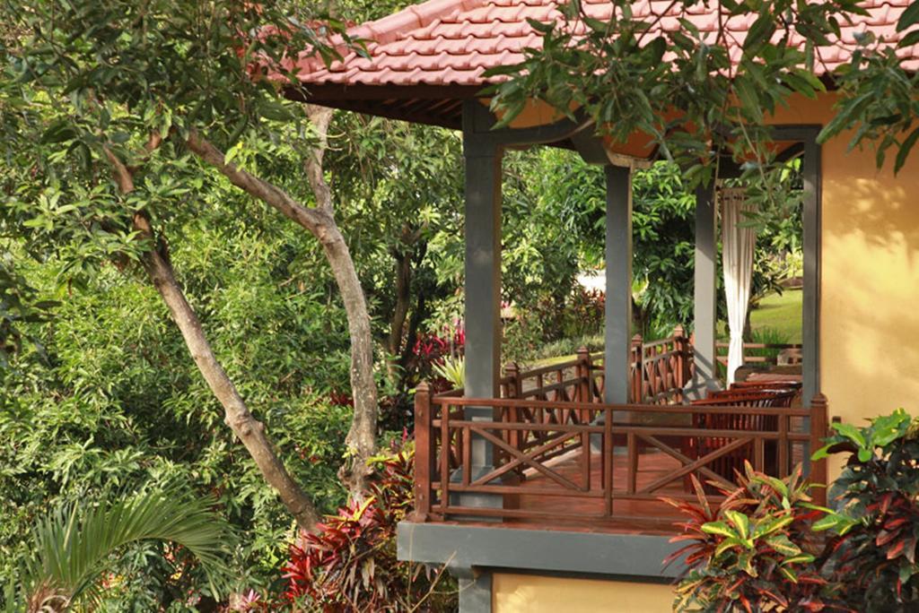 Puri Mangga Sea View Resort And Spa Lovina Zewnętrze zdjęcie